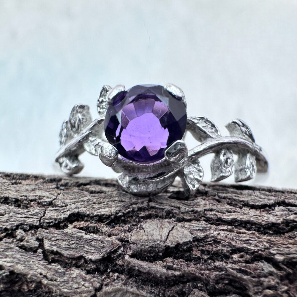 Leaf Band Gemstone Ring